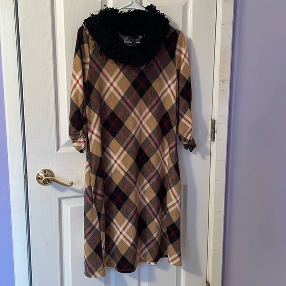 Plaid soft dress size S with removable scarf - Picture 1 of 8